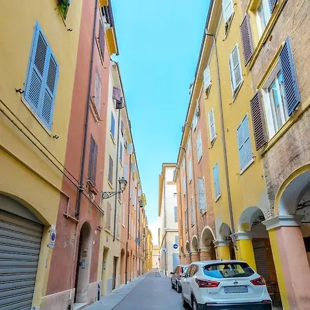 Pavarotti's In The Heart Of Appartamento